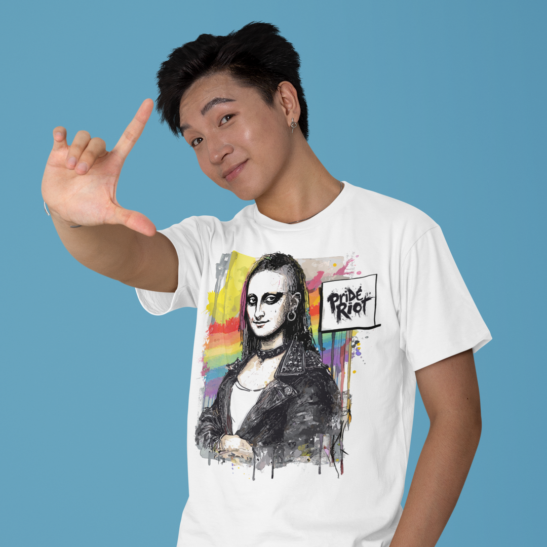 Model wearing a black graphic t-shirt featuring a punk rock version of the Mona Lisa. The aesthetic is rebellious streetwear, capturing a subversive twist on classic art suitable for the grunge demographic.
